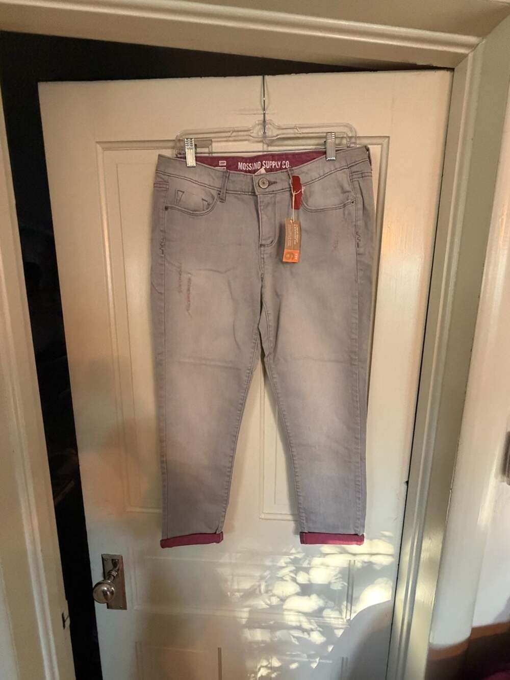 Mossimo Supply Co. Women's Crop Jeans Grey Fit 6 Size 11